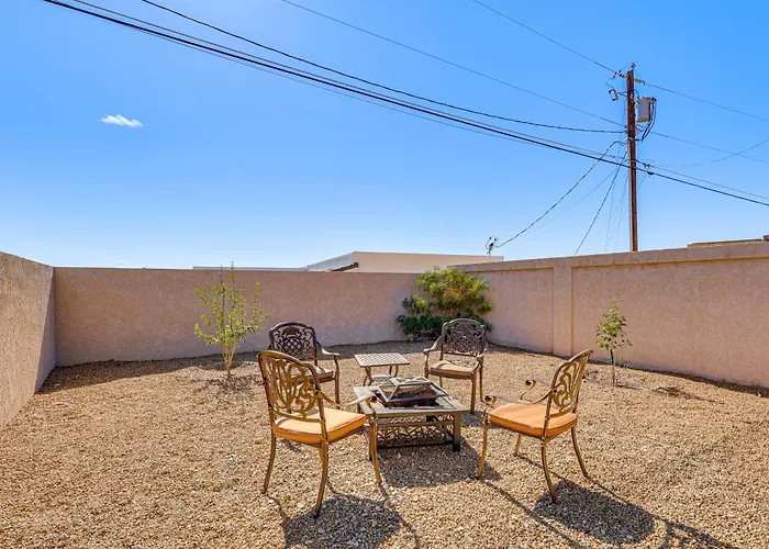 Holiday home 2 Mi To Sara Park: Family Retreat W/ Fire Pit Lake Havasu City