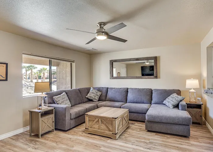 2 Mi To Sara Park: Family Retreat W/ Fire Pit * Lake Havasu City