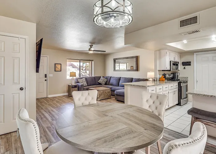 2 Mi To Sara Park: Family Retreat W/ Fire Pit * Lake Havasu City