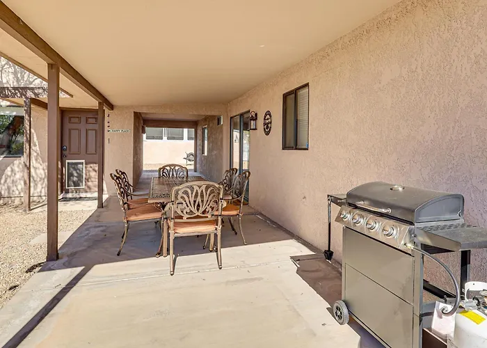 2 Mi To Sara Park: Family Retreat W/ Fire Pit Holiday home Lake Havasu City
