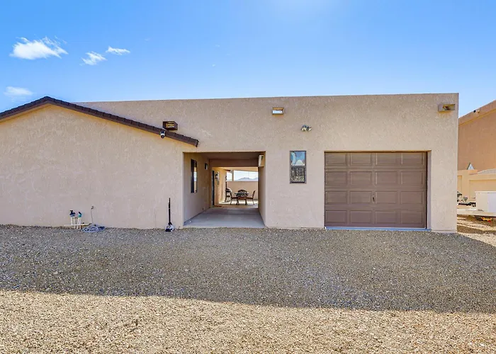 2 Mi To Sara Park: Family Retreat W/ Fire Pit Holiday home Lake Havasu City