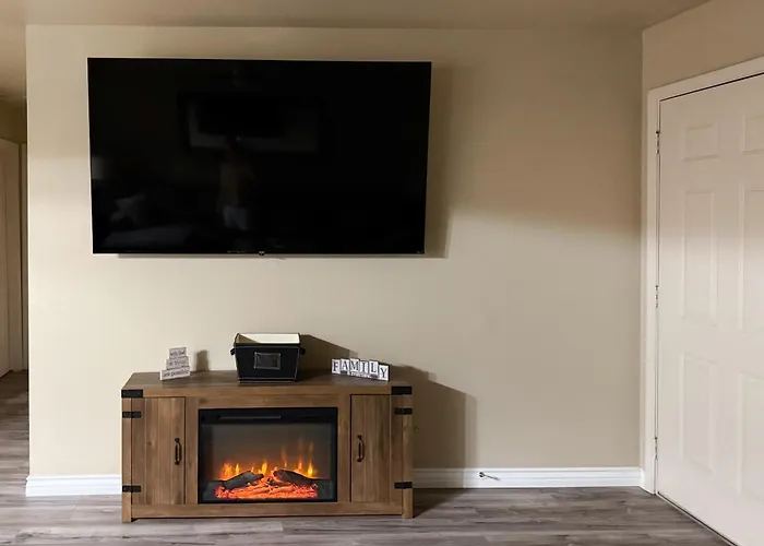 2 Mi To Sara Park: Family Retreat W/ Fire Pit Holiday home *