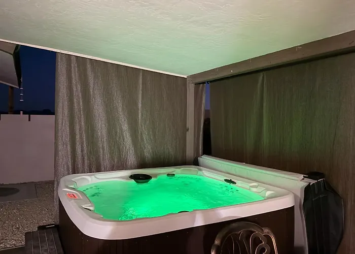 2 Mi To Sara Park: Family Retreat W/ Fire Pit Holiday home Lake Havasu City